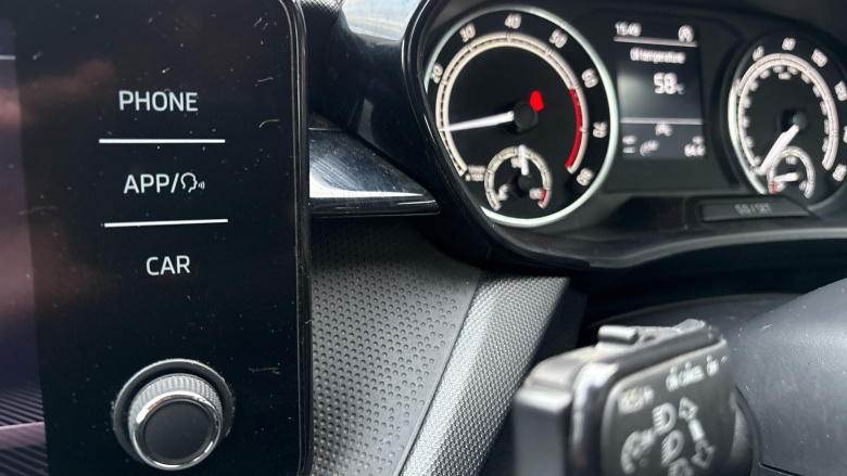 Skoda Fabia 1.0 MPI 80 SE Comfort 5dr Petrol Hatchback